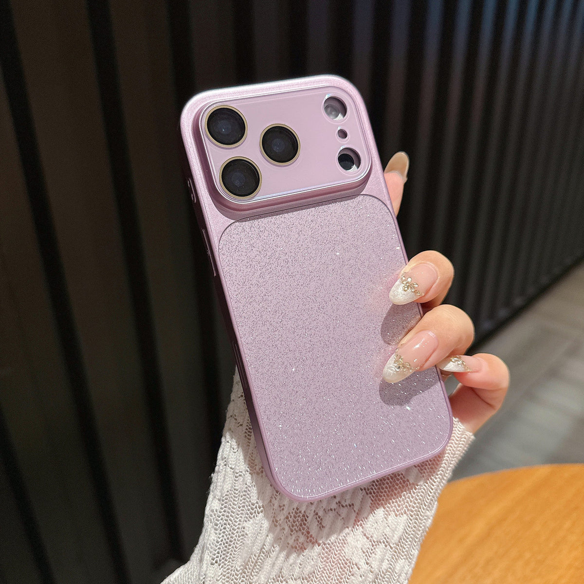 iPhone Luxury Glitter Case with Lens Protector – iPhone 17 / 16 / 15 / 14 / 13