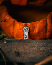 Load image into Gallery viewer, Mummy Ball Marker