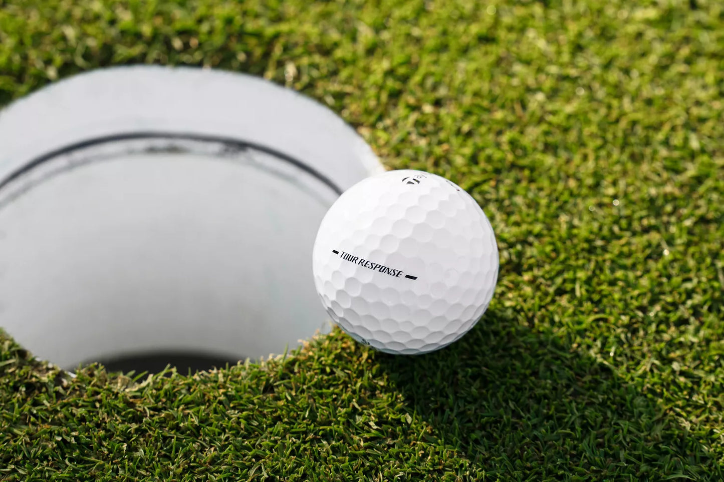 TaylorMade 2025 Tour Response Golf Balls