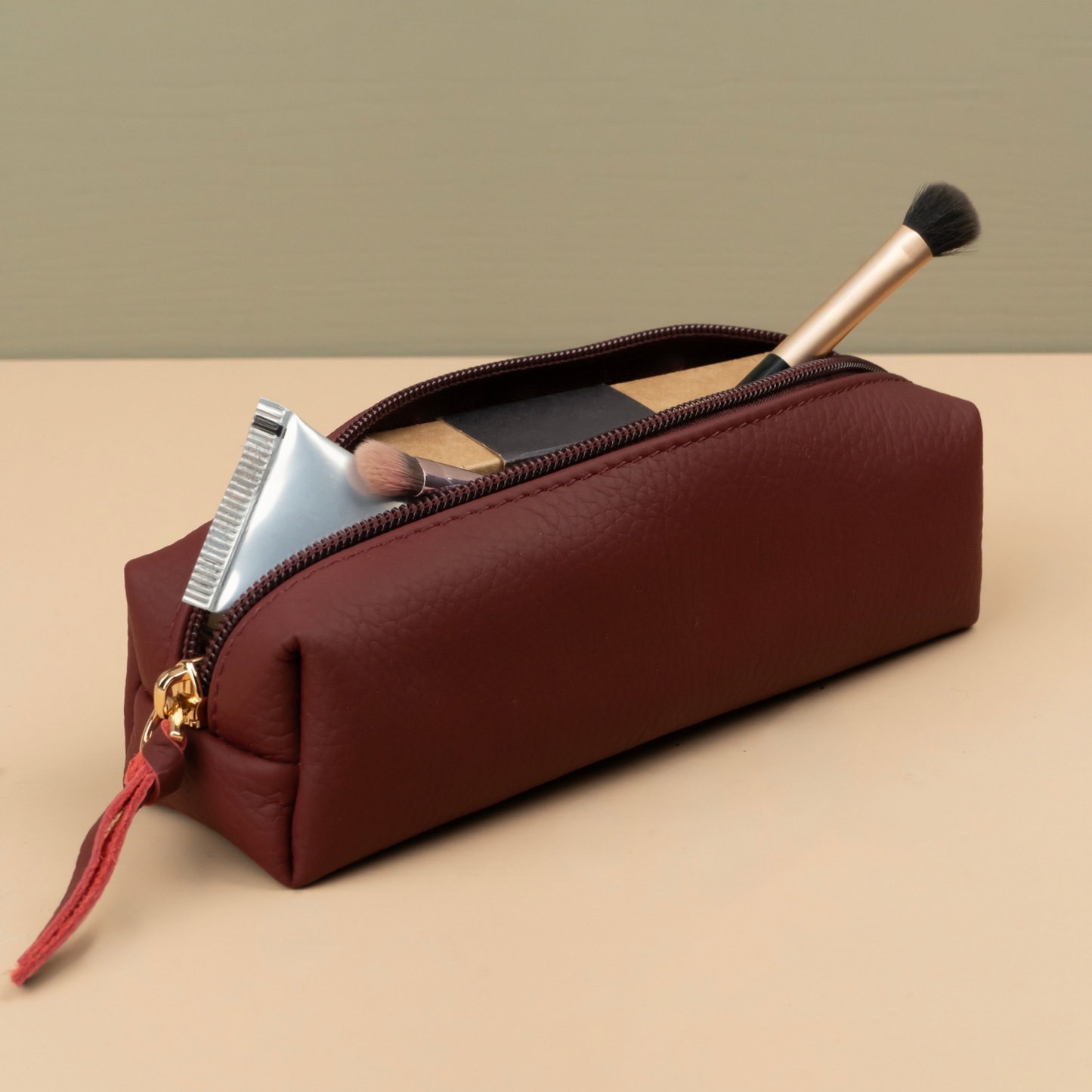 Elegant Leather Makeup Bag - Burgundy - Aurora