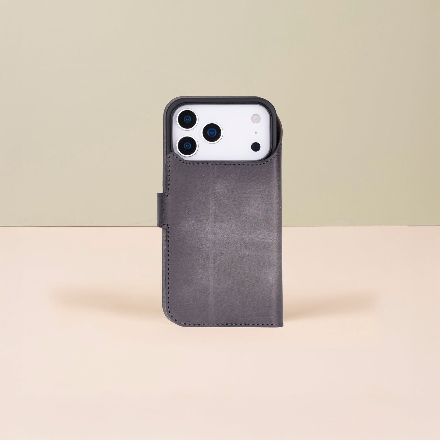 Leather iPhone 18 Pro Max Wallet Case – Gray - Austin