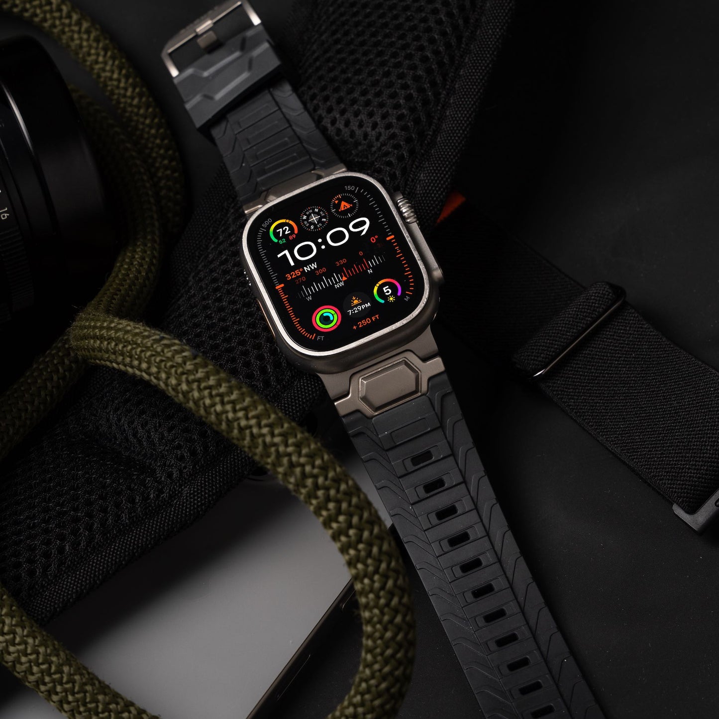 Titan Band FKM1