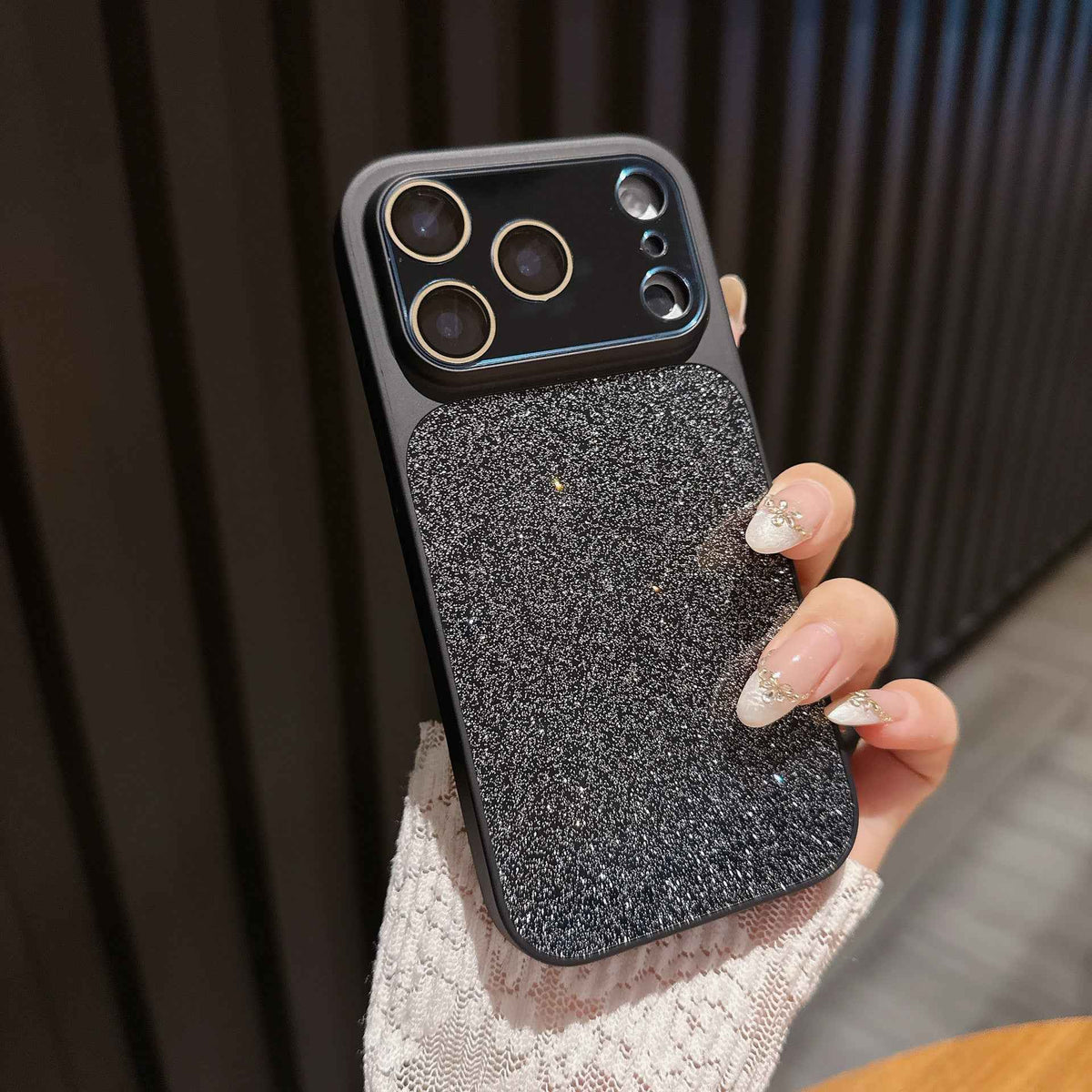 iPhone Luxury Glitter Case with Lens Protector – iPhone 17 / 16 / 15 / 14 / 13