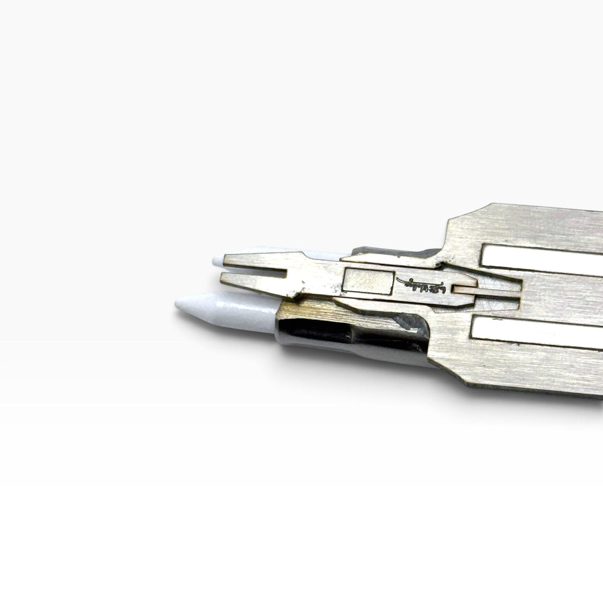 The Tee Clip® V.V | Patent-Pending Magnetic Golf Tee Holder for Hat