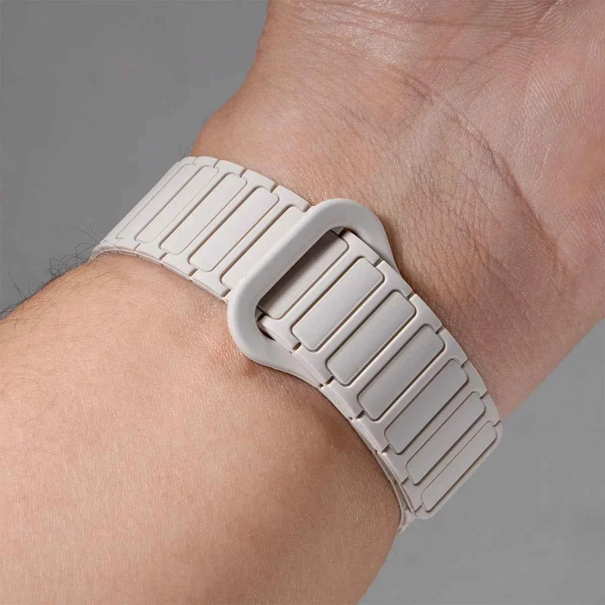 Magnetic Loop Silicone Band – 18mm / 20mm / 22mm for Samsung / Huawei