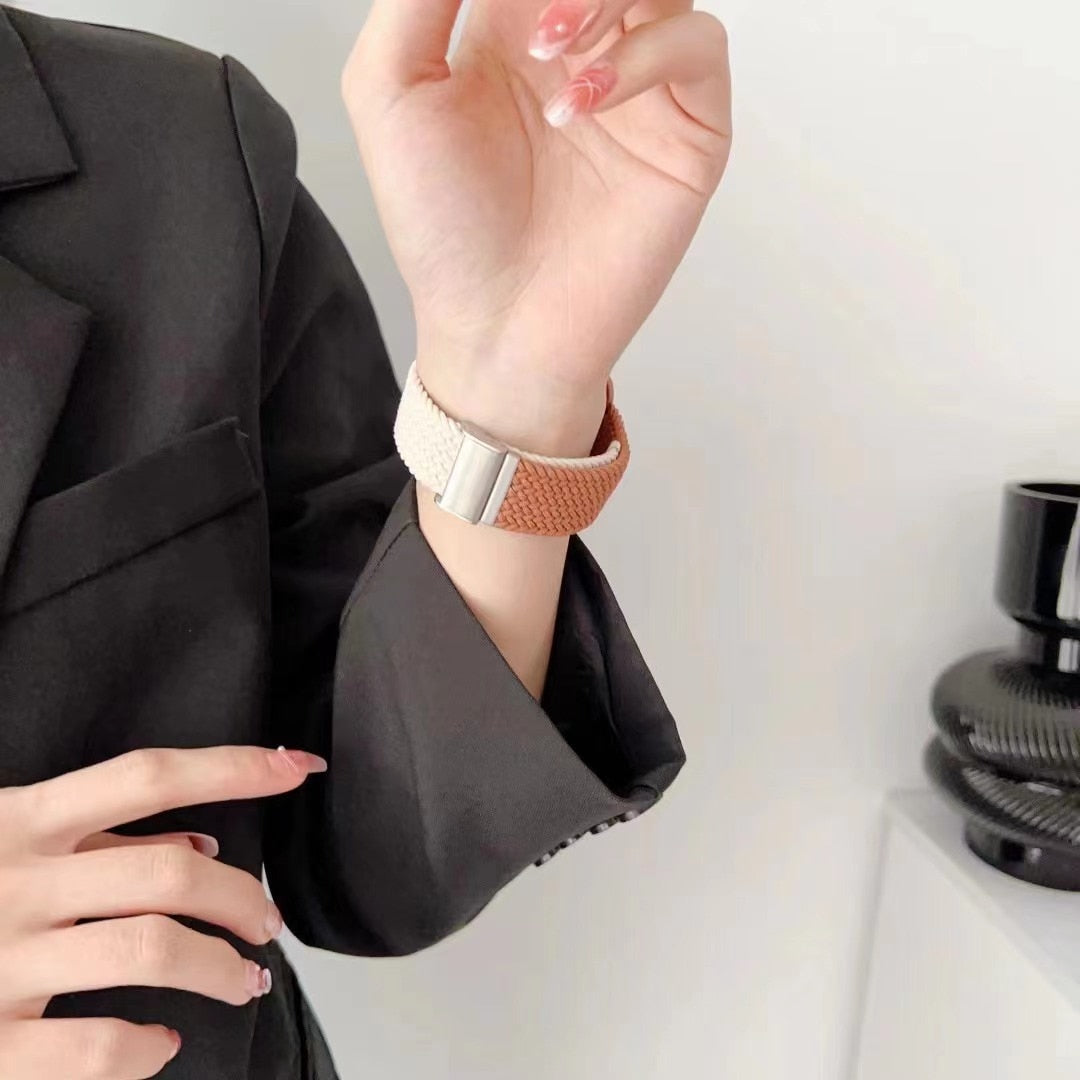Apple Watch Loop Armband Series 11/10/9/8/7/6/5/4/ SE / Ultra 1/2/3 - Comfortable & Stylish