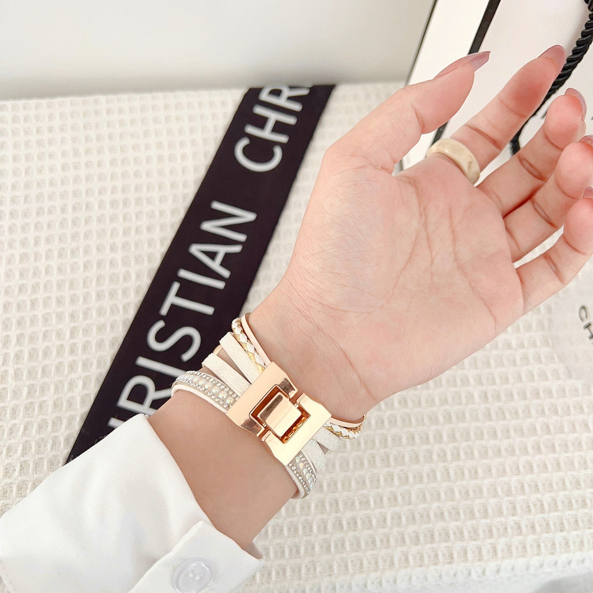 Genuine Leather Apple Watch Bands - Elevate Your Style and Comfort