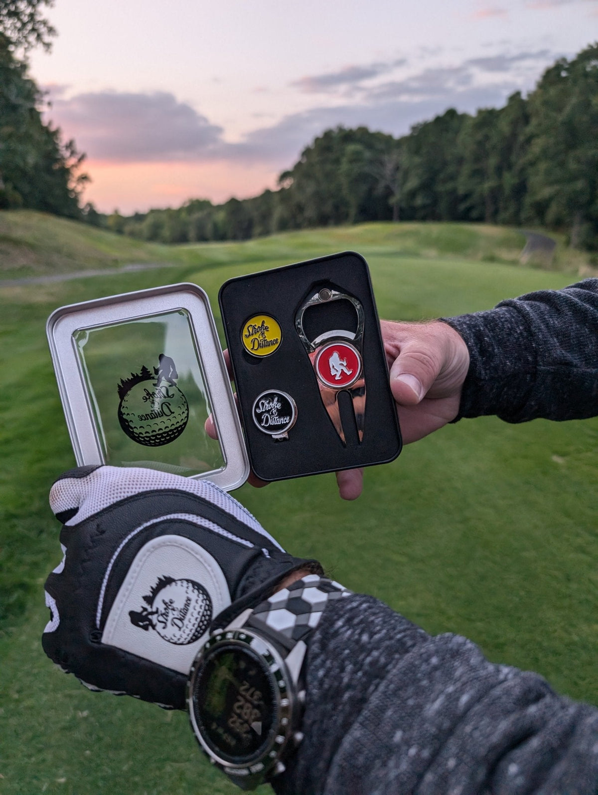 Stroke & Distance Golf Gift Set: Gift Tin, Divot Tool, Ball Marker, Hat Clip