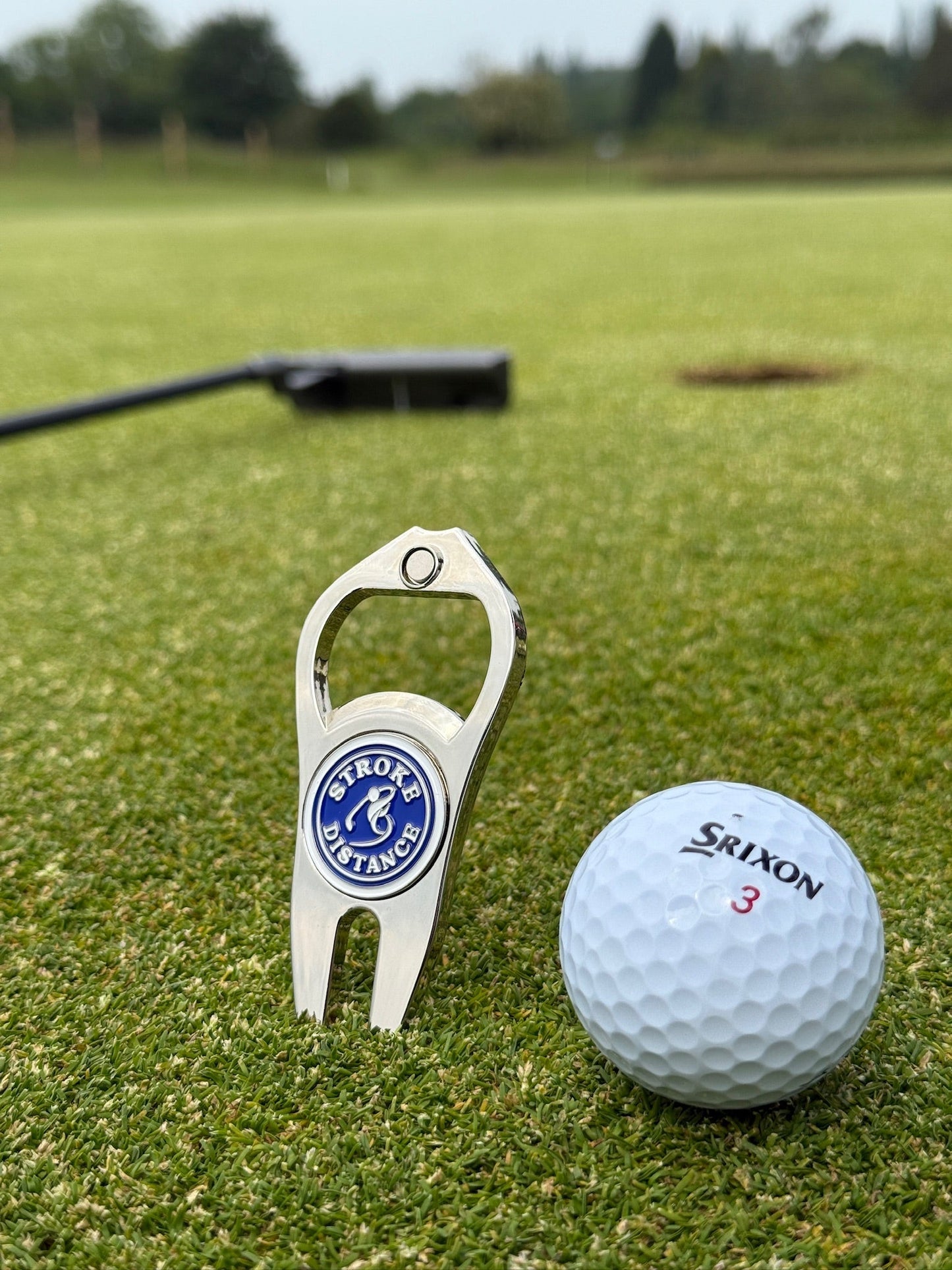 Stroke & Distance Golf Gift Set: Gift Tin, Divot Tool, Ball Marker, Hat Clip